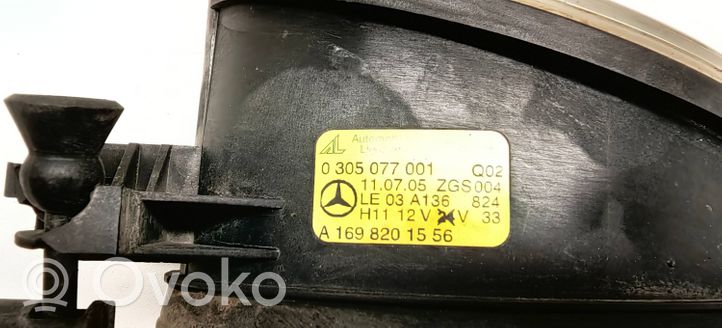 Mercedes-Benz CLS C219 Światło przeciwmgłowe przednie A1698201556