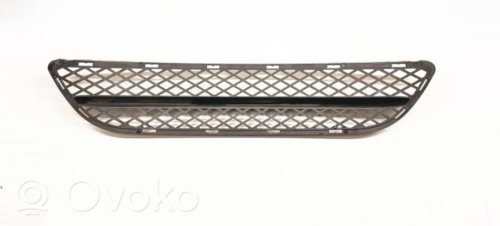 BMW 3 E90 E91 Grille inférieure de pare-chocs avant 51117154556