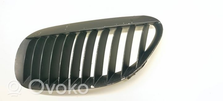 BMW 6 E63 E64 Front bumper upper radiator grill 51137008915