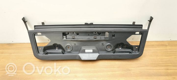 BMW 5 G30 G31 Bagāžnieka pārsega dekoratīvā apdare (komplekts) 51497390400