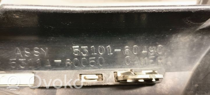 Toyota Land Cruiser (J200) Etupuskurin ylempi jäähdytinsäleikkö 5310160490