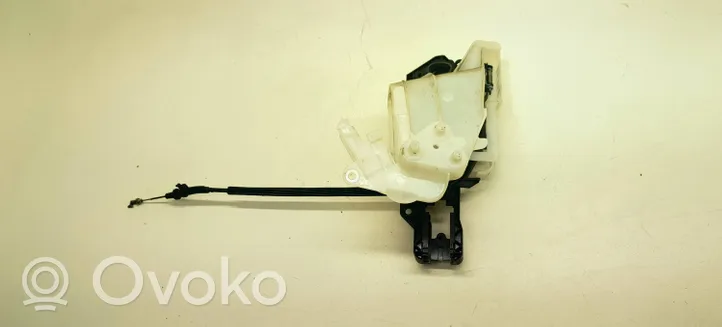 Volkswagen PASSAT B6 Front door exterior handle/bracket 3C0837885J