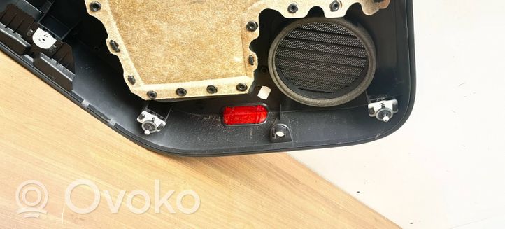 Volkswagen Tiguan Takaoven verhoilu 5N0839114AE