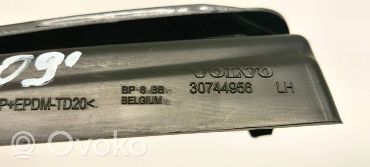 Volvo V50 Halterung Stoßstange Stoßfänger vorne 30744956