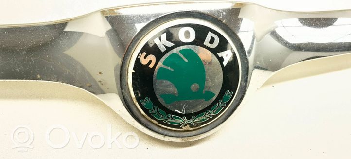 Skoda Superb B6 (3T) Emblemat / Znaczek 131014009001