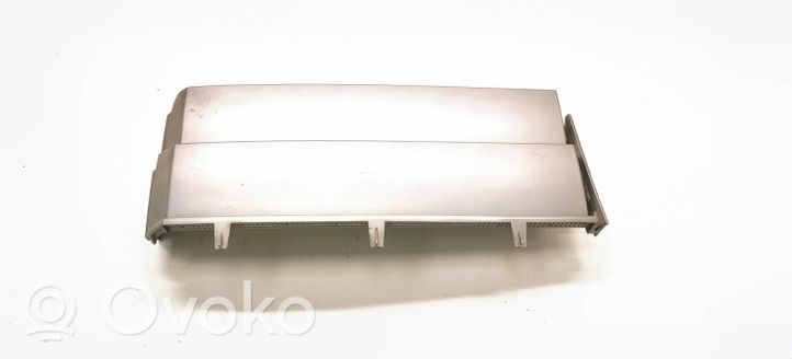 Land Rover Range Rover L322 Grill / Wlot powietrza błotnika przedniego 51137026899