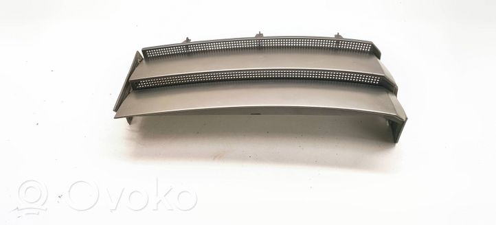 Land Rover Range Rover L322 Grill / Wlot powietrza błotnika przedniego 51137026899