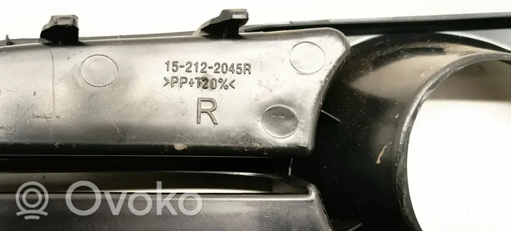 Toyota Corolla E120 E130 Priešrūkinio žibinto apdaila/ grotelės 152122045