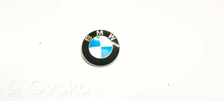 BMW 5 F10 F11 Gamintojo ženkliukas/ modelio raidės 8132375