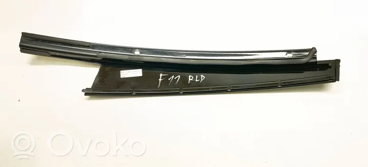 BMW 5 F10 F11 Joint vitre de porte coulissante 7209715