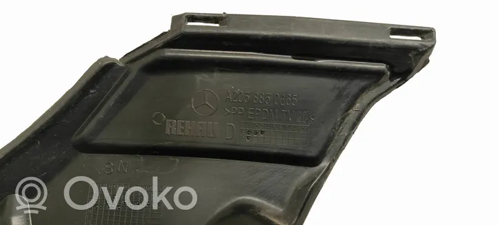 Mercedes-Benz C W205 Staffa di rinforzo montaggio del paraurti anteriore A2058850665