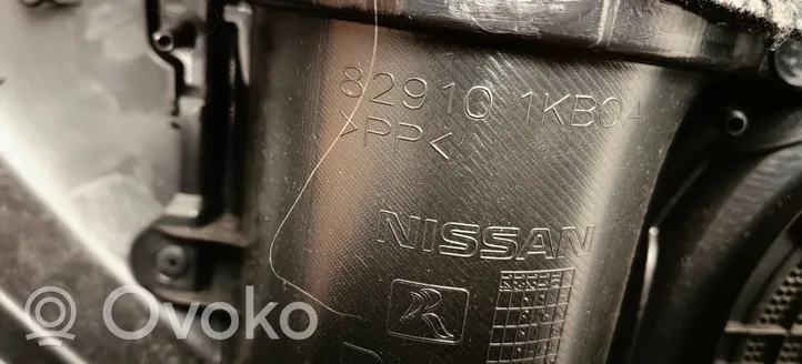 Nissan Juke I F15 Takaoven verhoilu 829001KB0A
