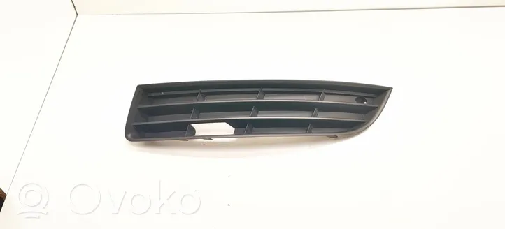 Volkswagen PASSAT B6 Grille inférieure de pare-chocs avant 3C0854665