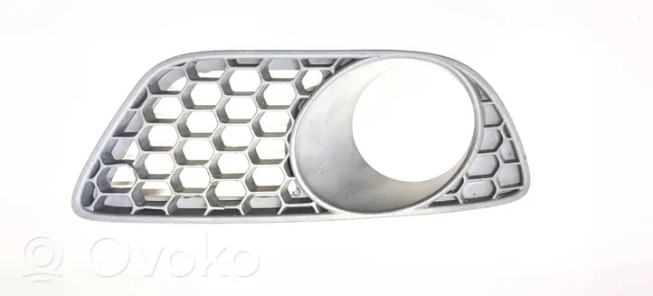 Volkswagen Touareg I Grille antibrouillard avant 7L9853664A