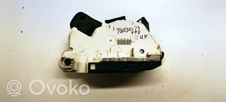 Seat Toledo IV (NH) Front door lock 5E2837016