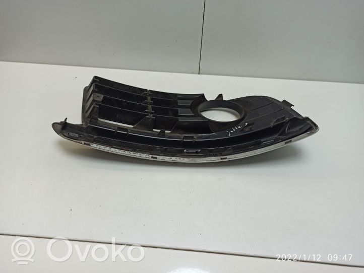 Volkswagen Jetta V Front fog light trim/grill 