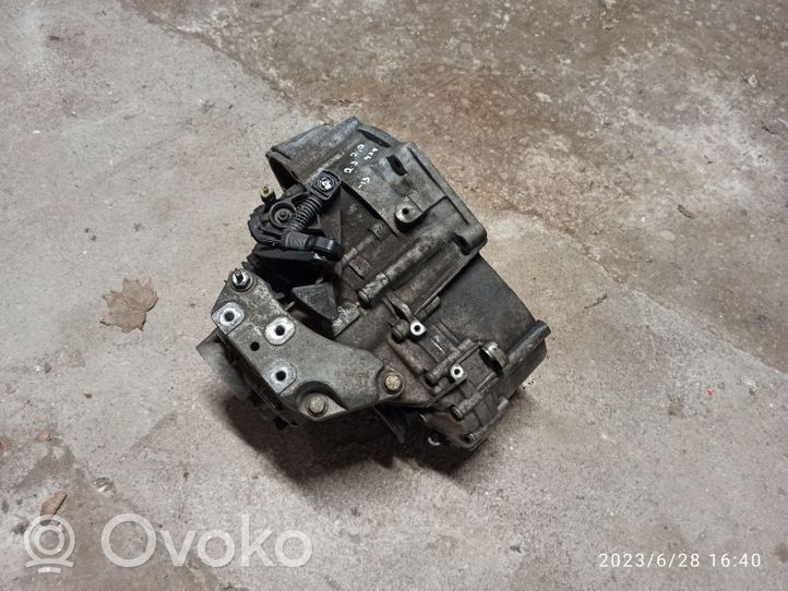 Audi Q3 8U Mechaninė 6 pavarų dėžė 