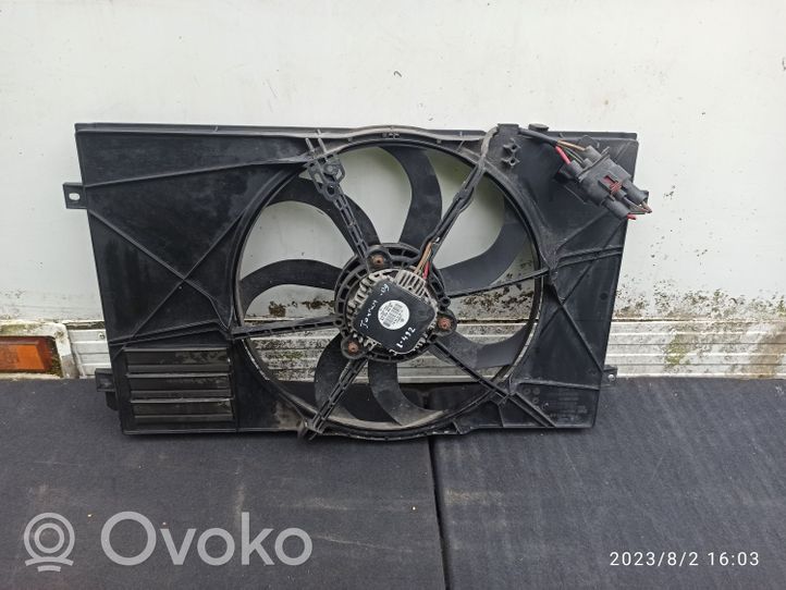 Volkswagen Touran I Aro de refuerzo del ventilador del radiador 