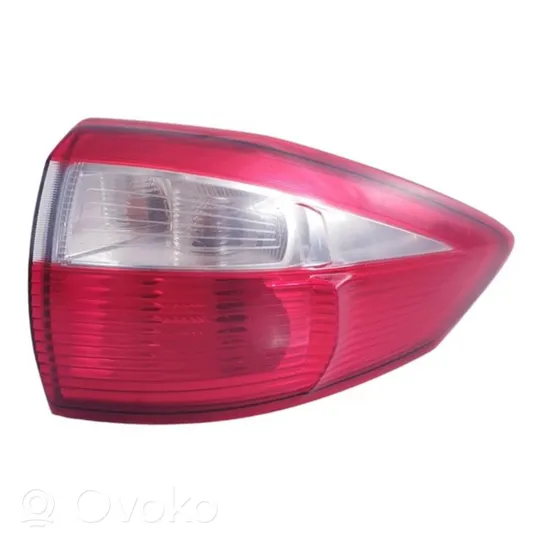 Ford C-MAX II Rear/tail lights AM5113404BF