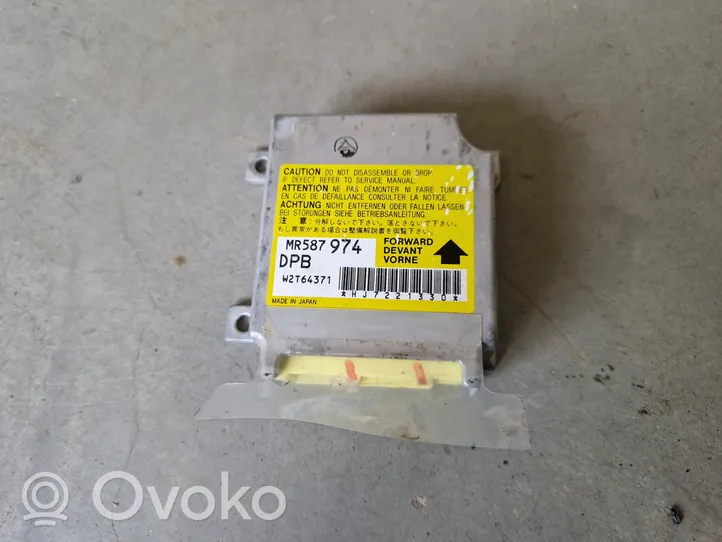 Mitsubishi L200 Module de contrôle airbag MR587974