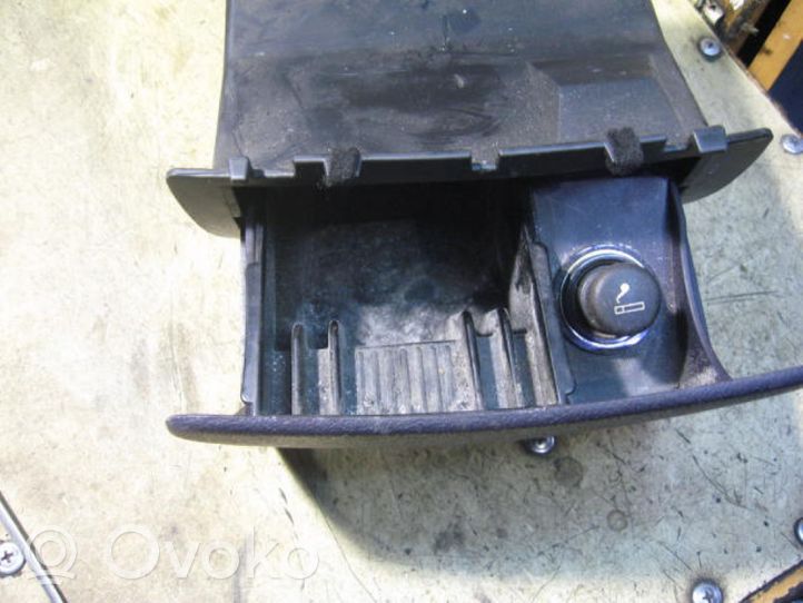 Ford Puma Peleninė panelėje 96FGA04810AGW