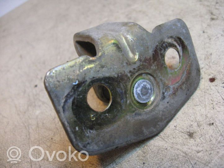 Opel Vectra B Front door lock loop/hook striker 