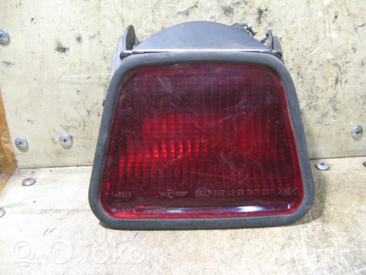 Mercedes-Benz E W210 Luce d’arresto centrale/supplementare HELLA146554