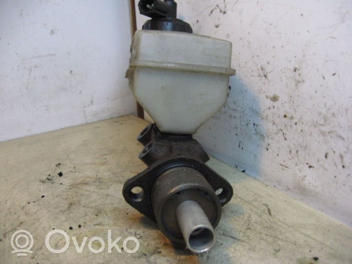 Renault Megane I Master brake cylinder 