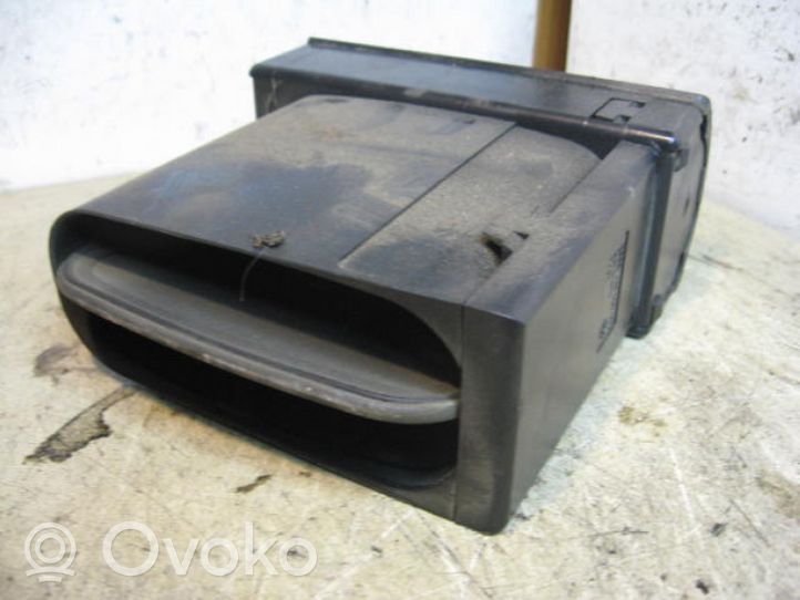 Audi 100 S4 C4 Copertura griglia di ventilazione laterale cruscotto 4A1820902