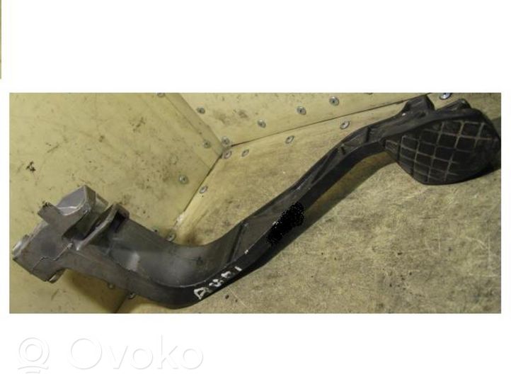 Audi A4 S4 B5 8D Pedale della frizione 8D1721316