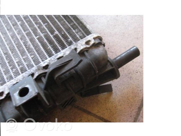 Ford Focus Radiatore di raffreddamento 3M5H8005TL