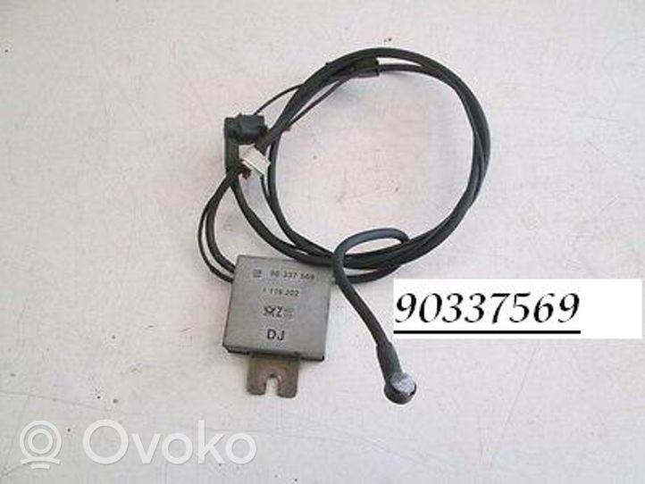 Opel Omega A Antenas pastiprinātājs 90337569