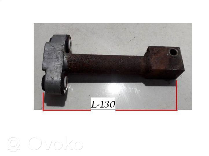 Audi 100 200 5000 C3 Giunto cardanico del piantone dello sterzo 82105932