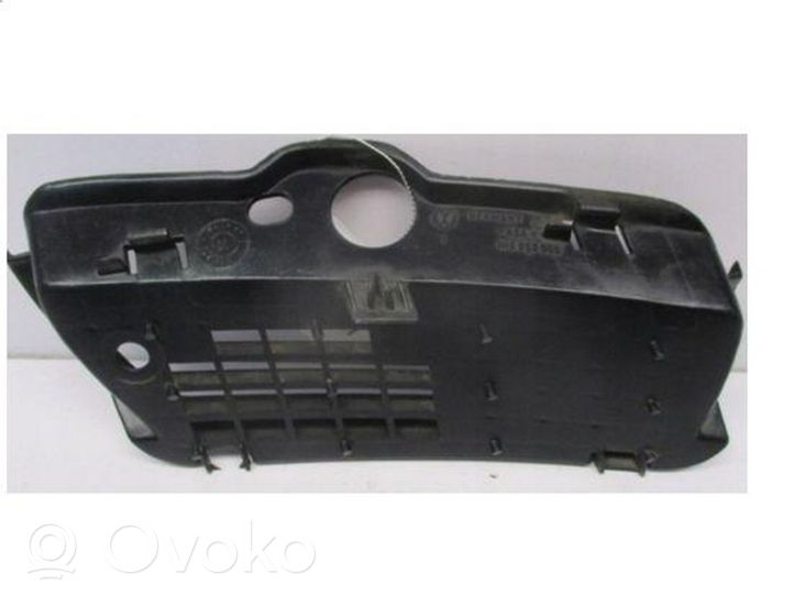 Volkswagen Golf III Mascherina inferiore del paraurti anteriore 1H6853666