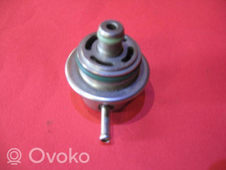 Opel Astra G Fuel pressure regulator 0280160515