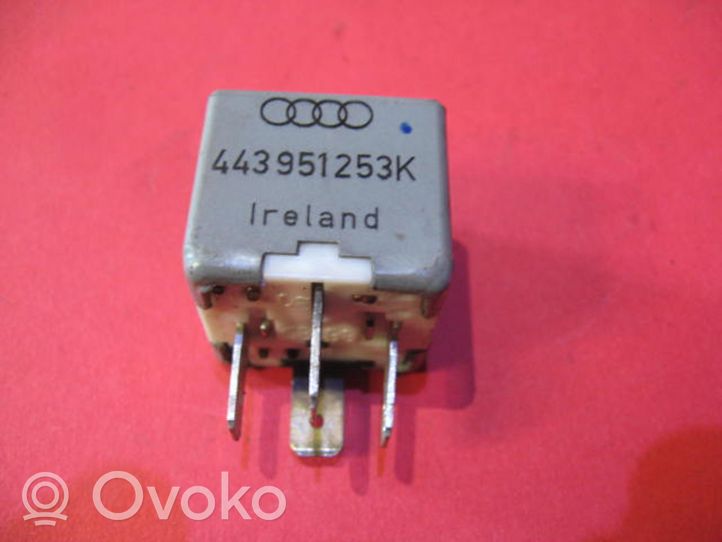 Audi 80 90 B2 Autres relais 141951253K