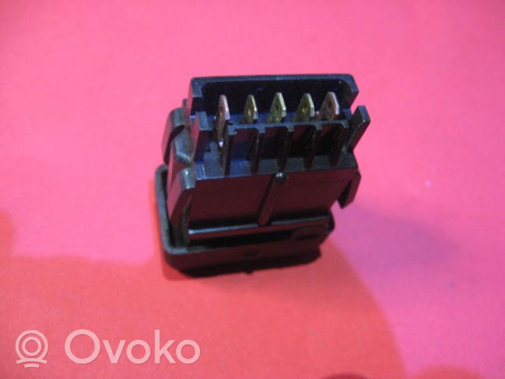 Renault Clio I Wiper switch DAVNOCOODE