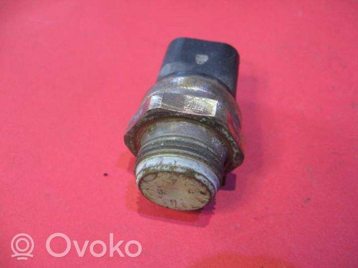 Opel Omega A Sonde de température de liquide de refroidissement 90242277