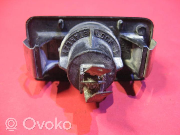 Mazda 323 Lampa oświetlenia tylnej tablicy rejestracyjnej 0153509