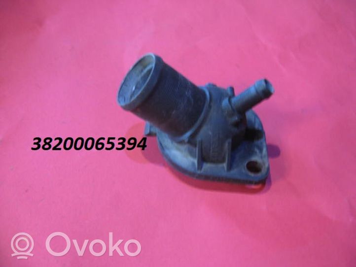 Renault Megane I Boîtier de thermostat / thermostat 38200065394