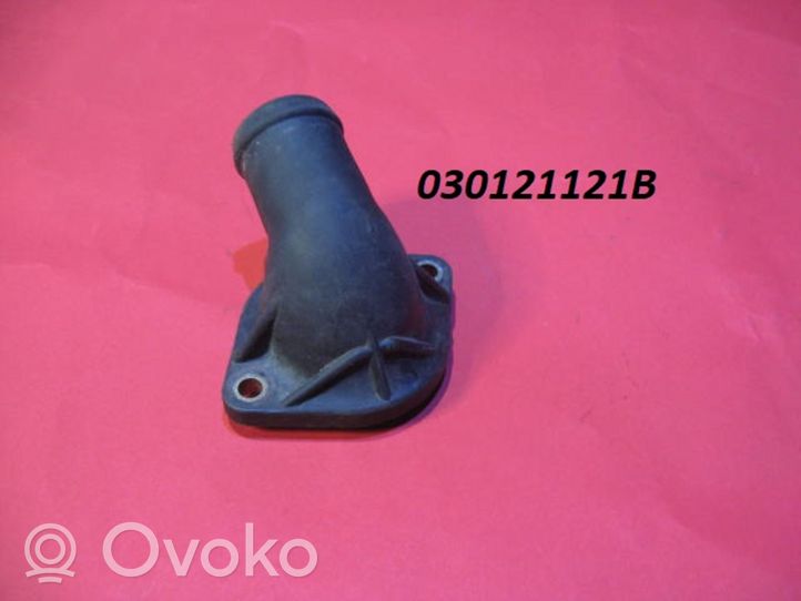 Audi A4 S4 B5 8D Thermostat/thermostat housing 030121121B