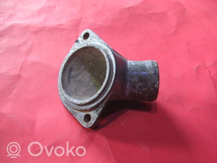 Audi 80 90 B2 Termostaatin kotelo 056121121