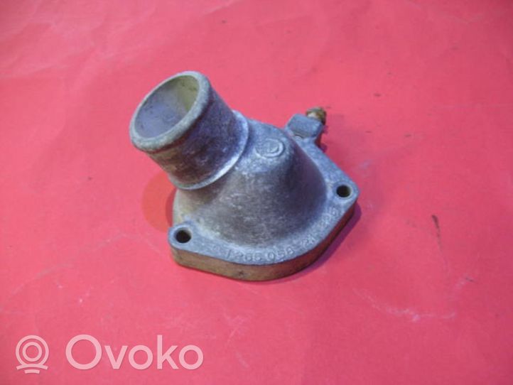 BMW 5 E28 Termostat / Obudowa termostatu 1265058