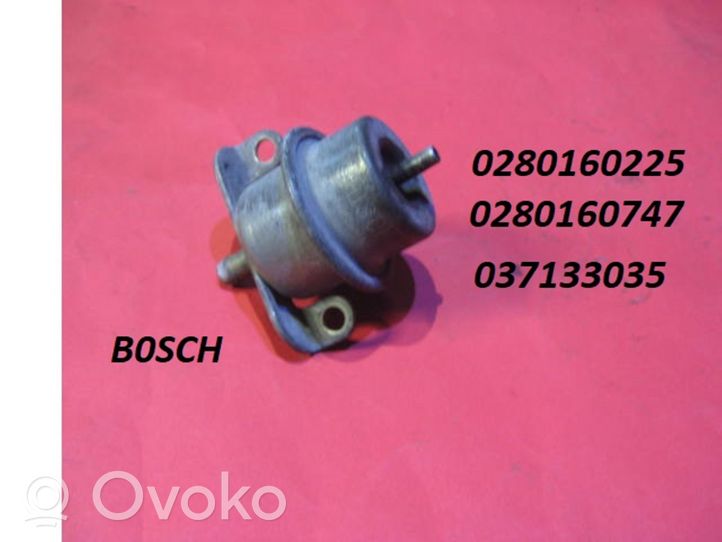 Volkswagen Golf II Regulator ciśnienia paliwa 0280160225