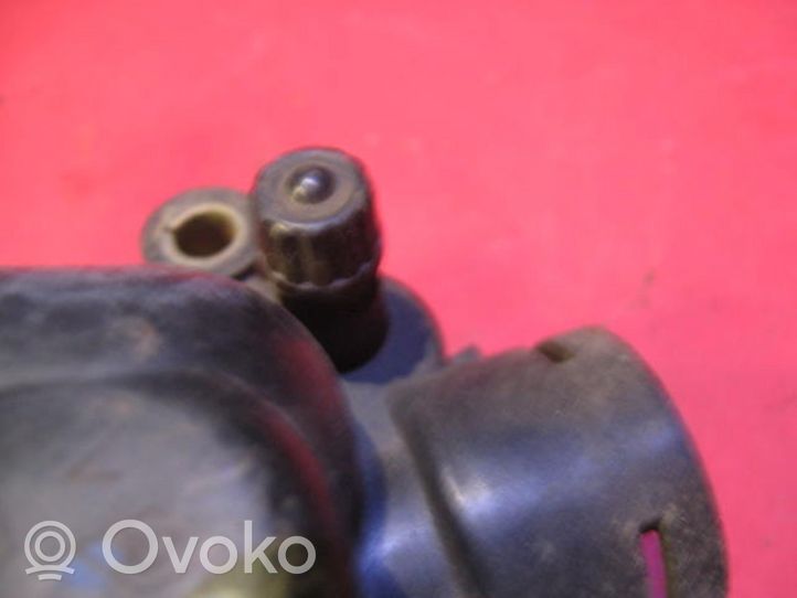 Renault Scenic I Thermostat/thermostat housing 8200074346D
