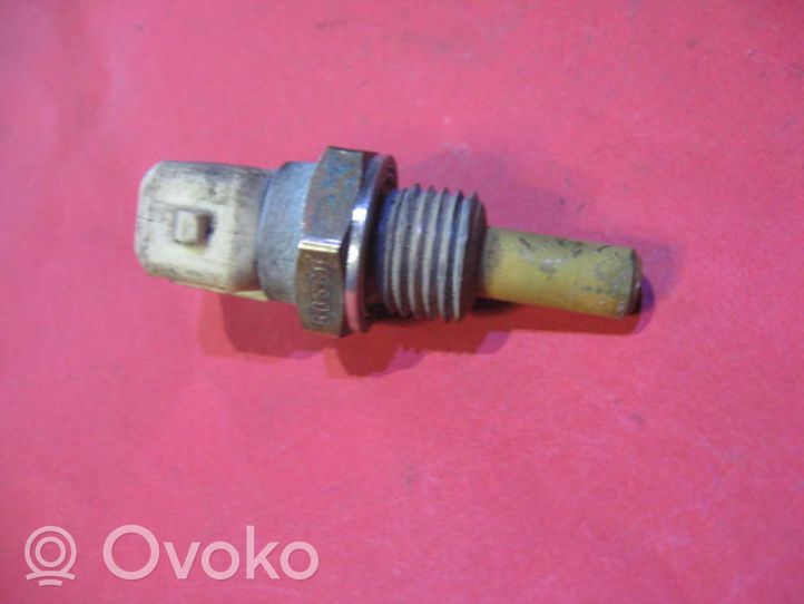 Audi A6 S6 C4 4A Sonde de température de liquide de refroidissement 035919309M