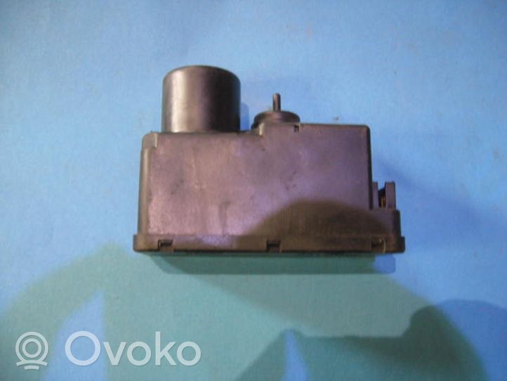 Volkswagen Vento Keskuslukituksen alipainepumppu 357862257