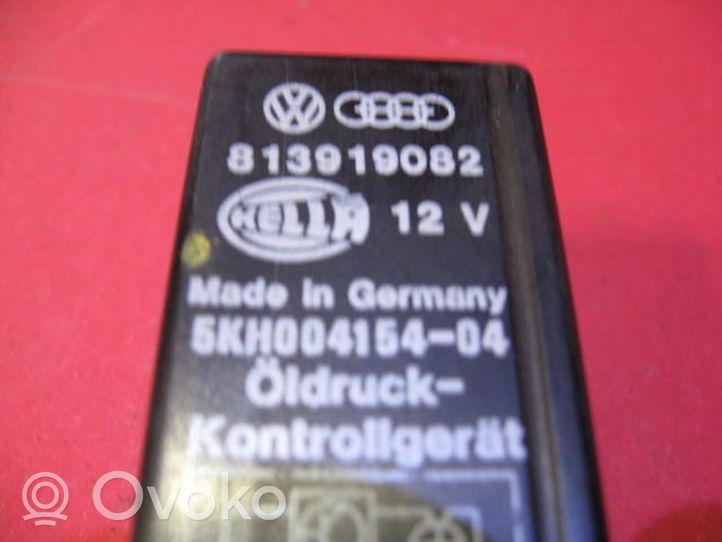 Volkswagen Golf V Relè lampeggiatore d'emergenza 813919082