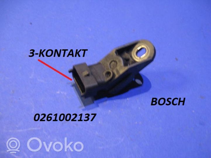 Opel Omega B1 Air pressure sensor 0261002137