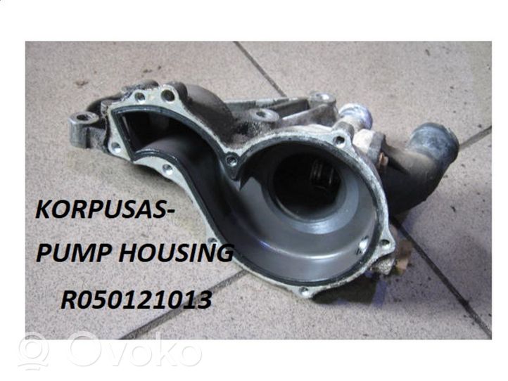 Audi A4 S4 B5 8D Pompa dell’acqua R050121013